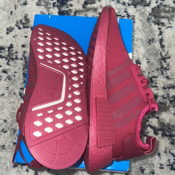 New Adidas NMD R-1 - Picture 5 of 5